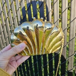 Vintage PALIZZIO Gold Tone Metal Clam Shell Purse Rhinestones Made in Hong Kong